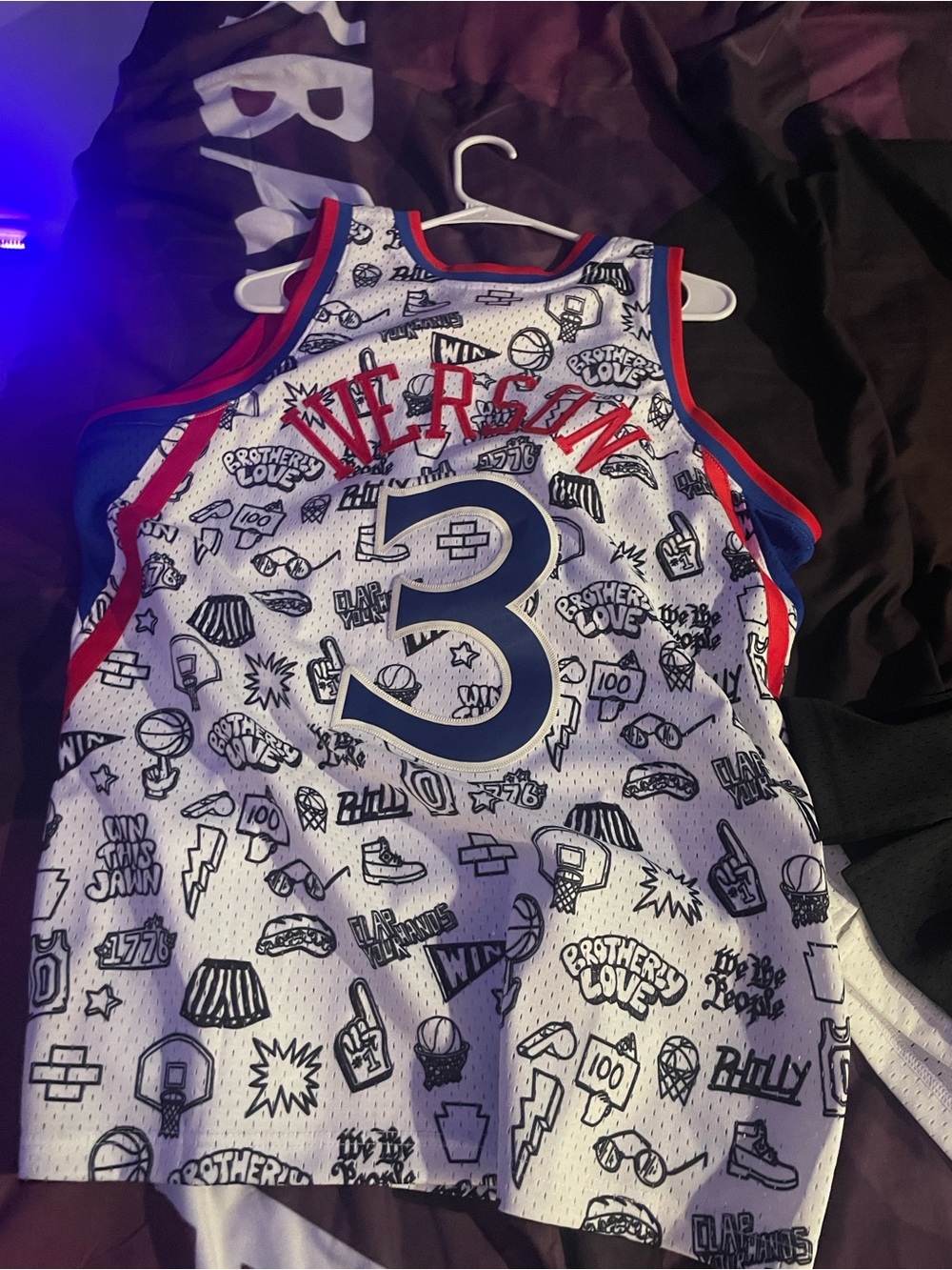 Mitchell & Ness White, Red & Blue Kids' Basketball Jersey - Number 3